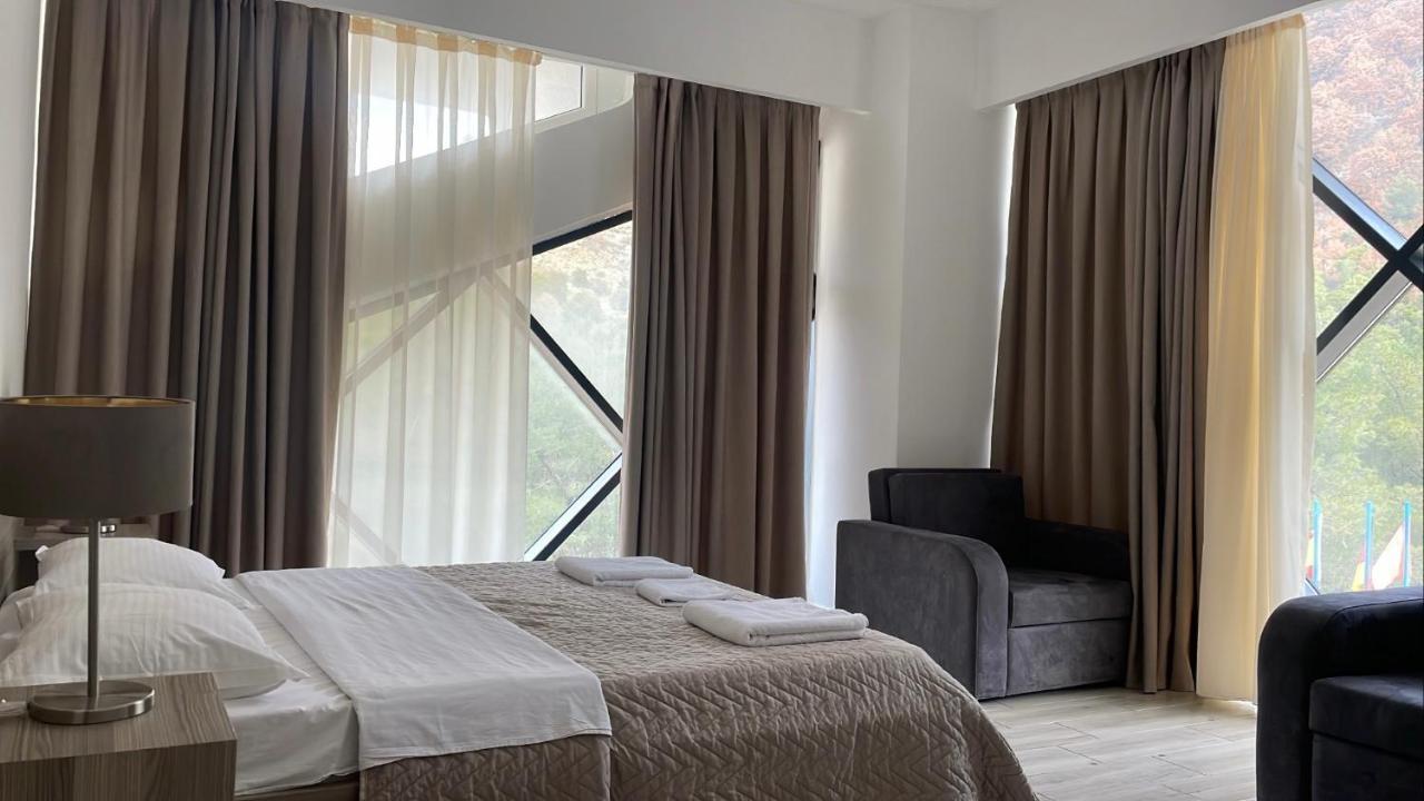 Hotel Adriatic Shengjin